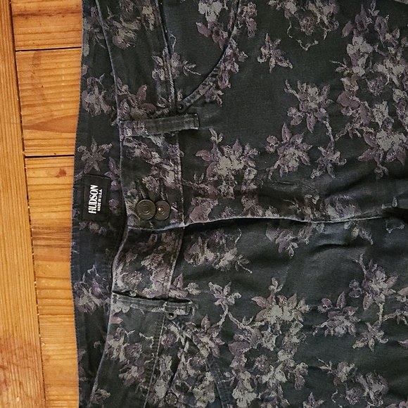 Hudson black floral gorgeous skinny jeans 8, 29 - Picture 2 of 9